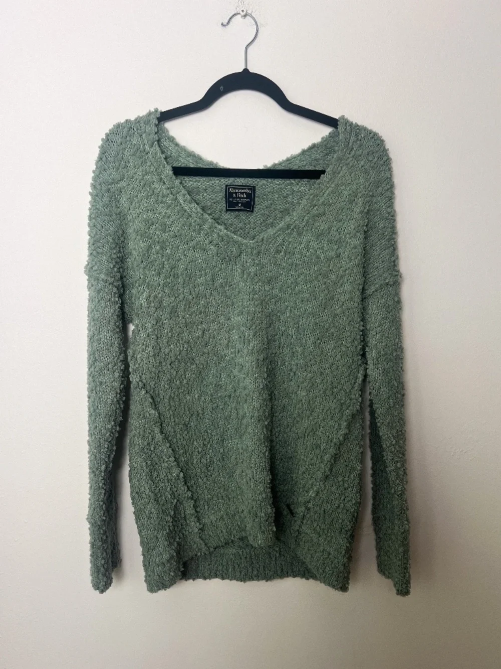 Abercrombie & Fitch Sage Green Fuzzy V Neck Sweater Women's Medium Soft Cozy